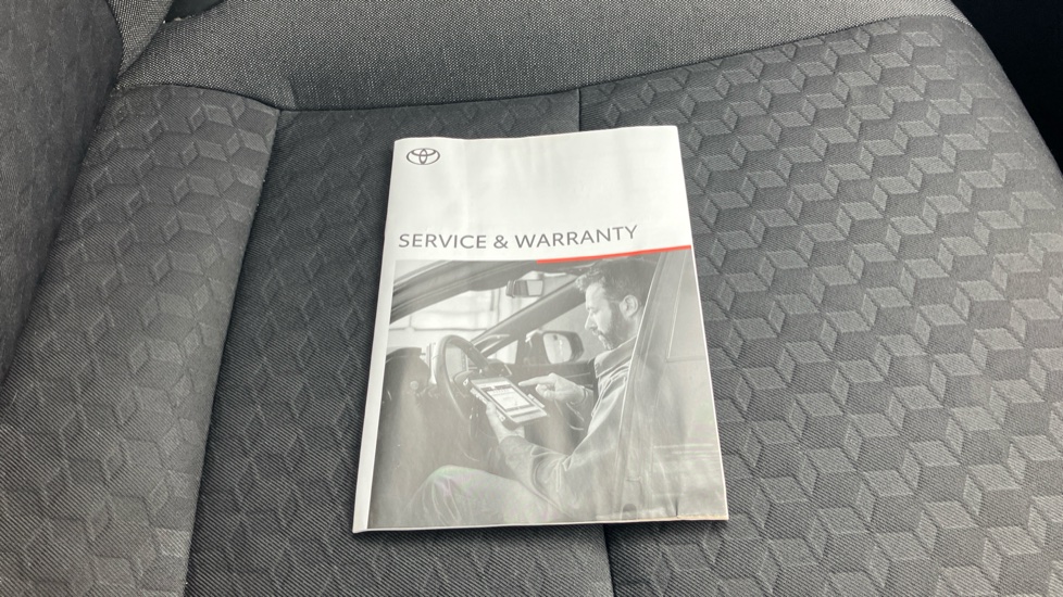 Toyota Yaris 1.5 Hybrid Design 5dr CVT Hybrid Hatchback - Image 27