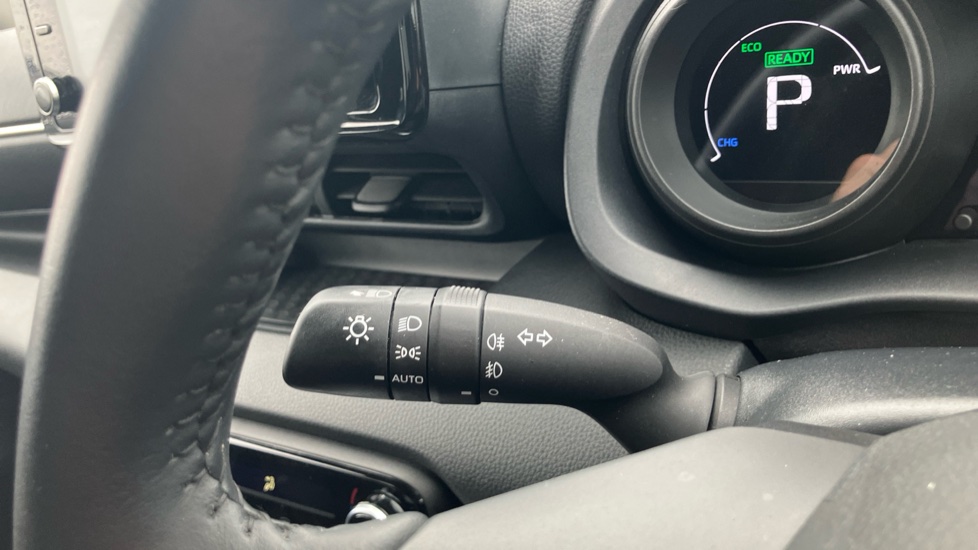 Toyota Yaris 1.5 Hybrid Design 5dr CVT Hybrid Hatchback - Image 31