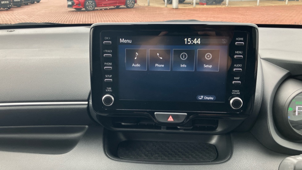 Toyota Yaris 1.5 Hybrid Design 5dr CVT Hybrid Hatchback - Image 40