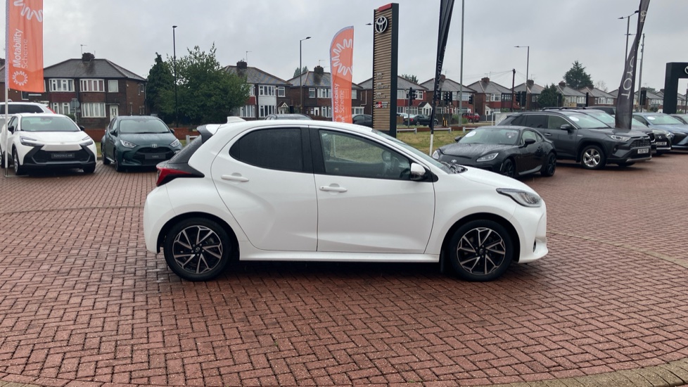 Toyota Yaris 1.5 Hybrid Design 5dr CVT Hybrid Hatchback - Image 43