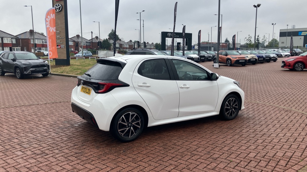 Toyota Yaris 1.5 Hybrid Design 5dr CVT Hybrid Hatchback - Image 44
