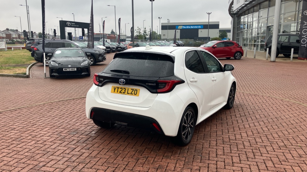 Toyota Yaris 1.5 Hybrid Design 5dr CVT Hybrid Hatchback - Image 45