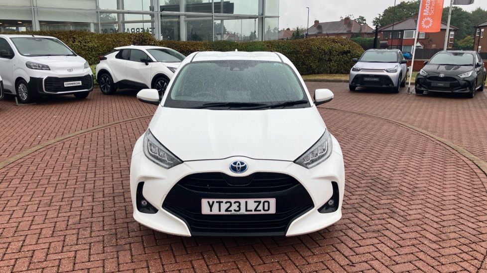 Toyota Yaris 1.5 Hybrid Design 5dr CVT Hybrid Hatchback - Image 50