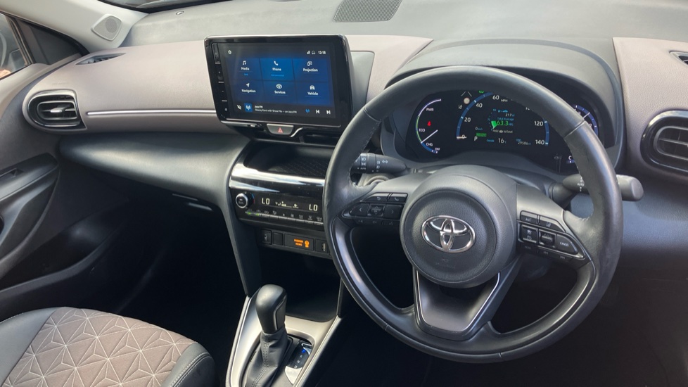 Toyota Yaris Cross 1.5 Hybrid Excel 5dr CVT Hybrid Estate - Image 6