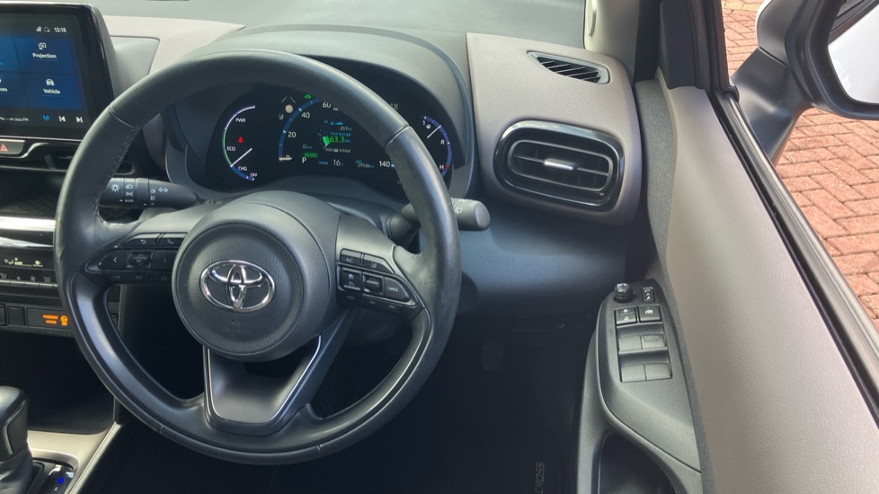 Toyota Yaris Cross 1.5 Hybrid Excel 5dr CVT Hybrid Estate - Image 10
