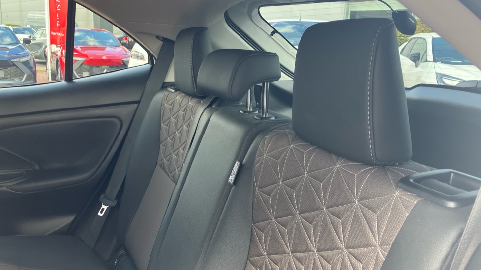 Toyota Yaris Cross 1.5 Hybrid Excel 5dr CVT Hybrid Estate - Image 18