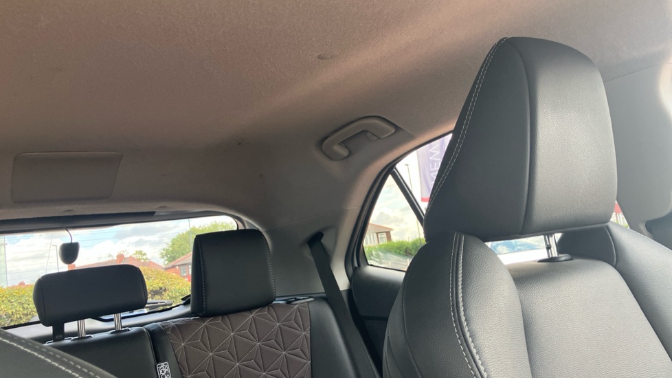 Toyota Yaris Cross 1.5 Hybrid Excel 5dr CVT Hybrid Estate - Image 19