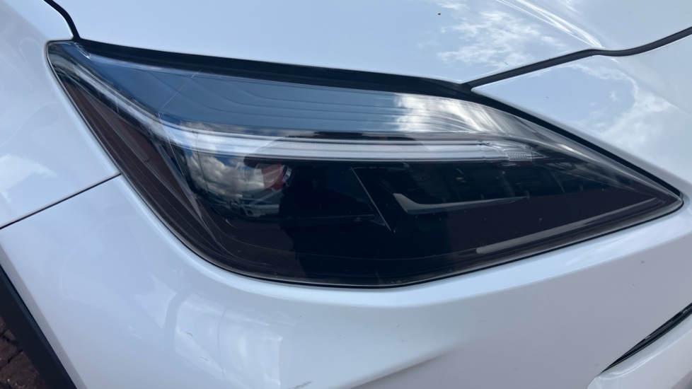 Toyota Yaris Cross 1.5 Hybrid Excel 5dr CVT Hybrid Estate - Image 20