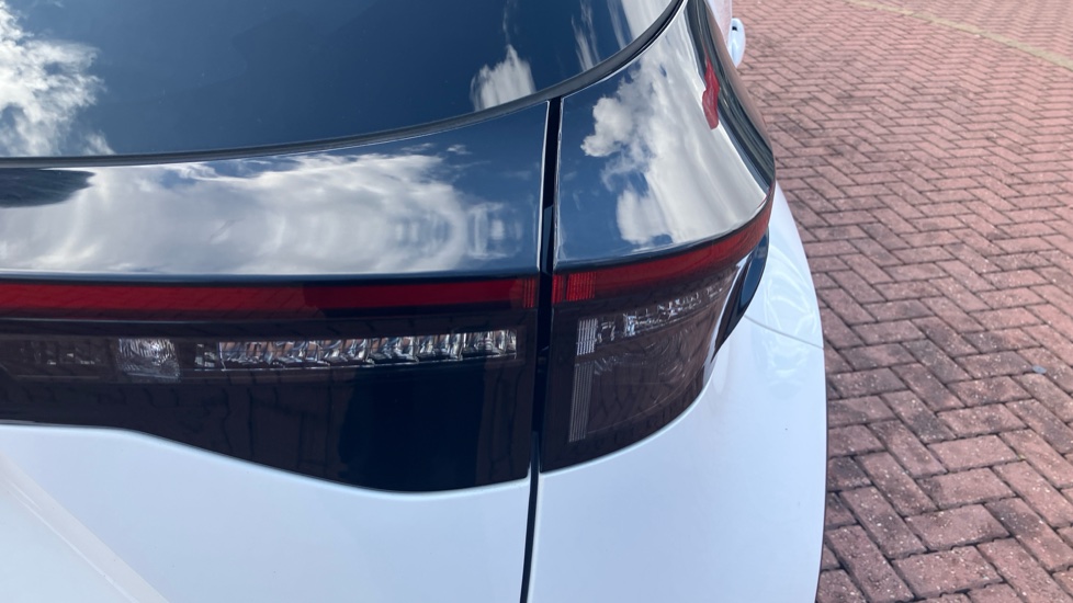 Toyota Yaris Cross 1.5 Hybrid Excel 5dr CVT Hybrid Estate - Image 21