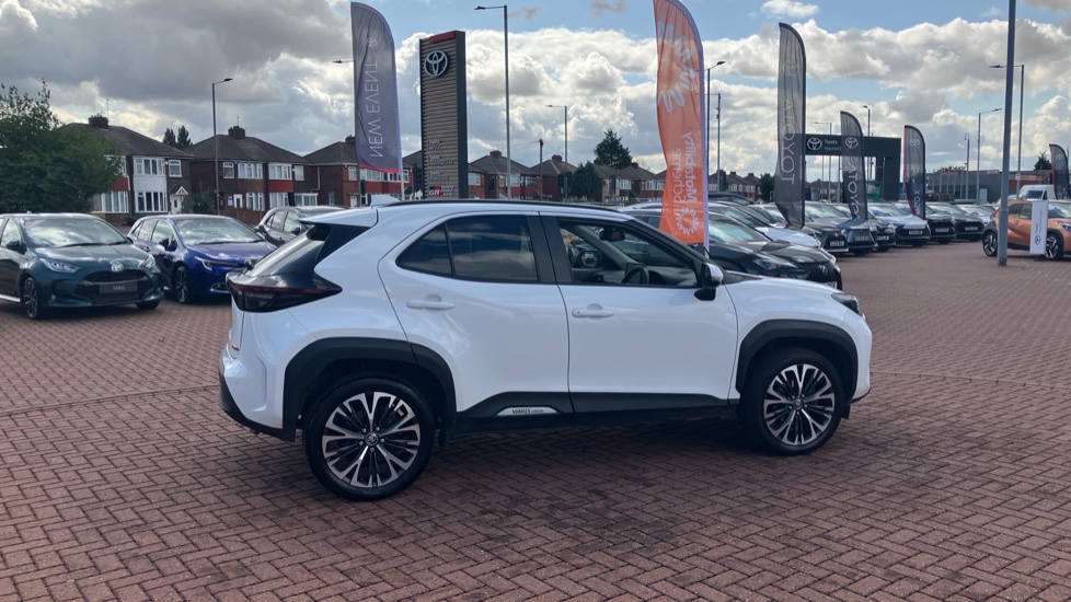 Toyota Yaris Cross 1.5 Hybrid Excel 5dr CVT Hybrid Estate - Image 50
