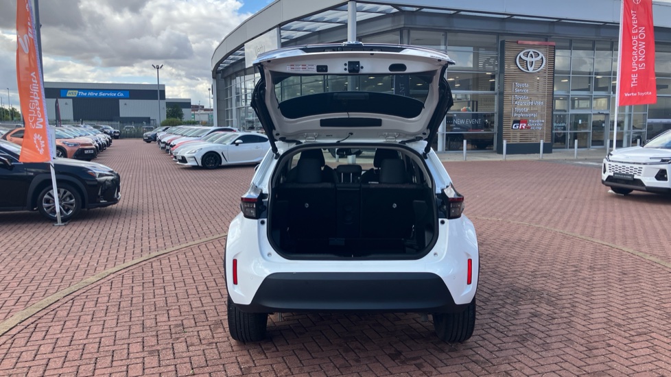 Toyota Yaris Cross 1.5 Hybrid Excel 5dr CVT Hybrid Estate - Image 53