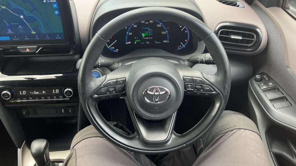 Toyota Yaris Cross 1.5 Hybrid Excel 5dr CVT Hybrid Estate - Image 54