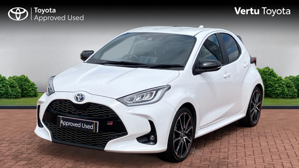 Toyota Yaris 1.5 Hybrid GR Sport 5dr CVT Hybrid Hatchback - Image 3