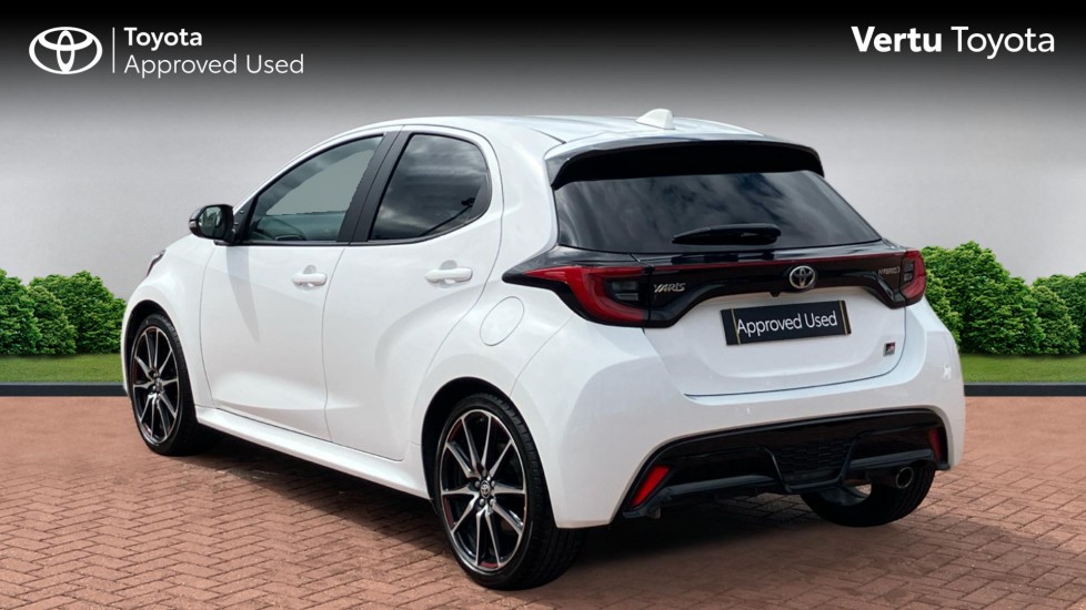 Toyota Yaris 1.5 Hybrid GR Sport 5dr CVT Hybrid Hatchback - Image 4