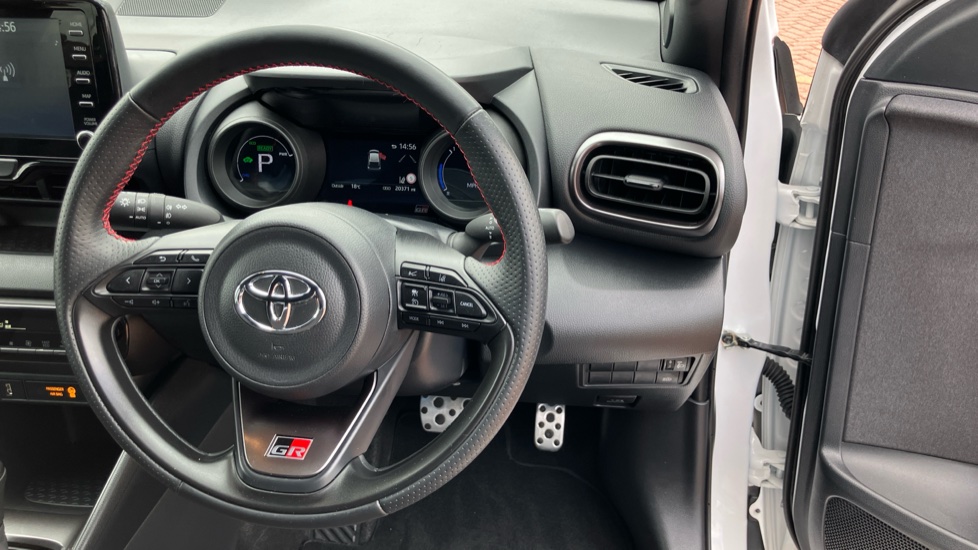 Toyota Yaris 1.5 Hybrid GR Sport 5dr CVT Hybrid Hatchback - Image 10