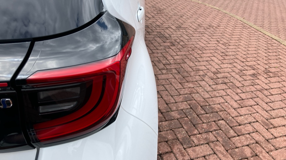 Toyota Yaris 1.5 Hybrid GR Sport 5dr CVT Hybrid Hatchback - Image 21