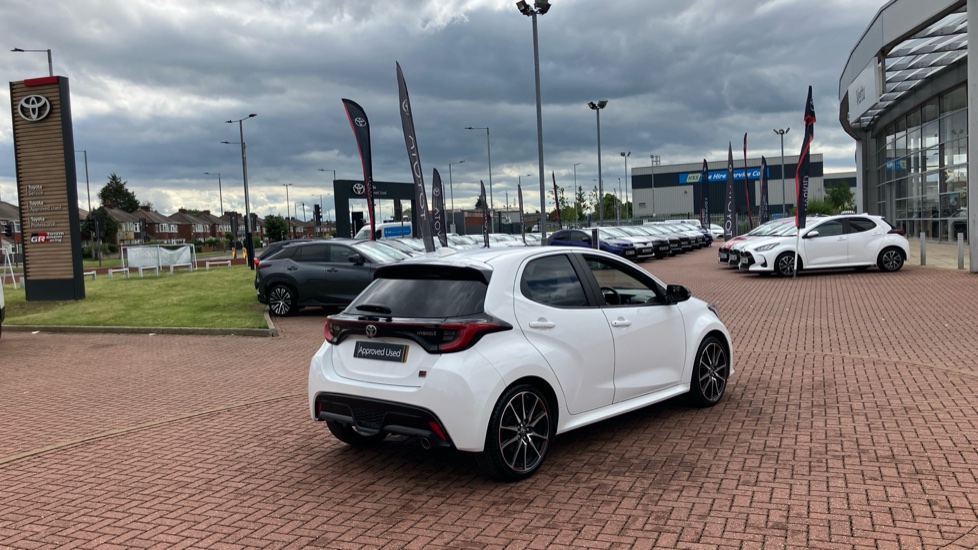 Toyota Yaris 1.5 Hybrid GR Sport 5dr CVT Hybrid Hatchback - Image 49