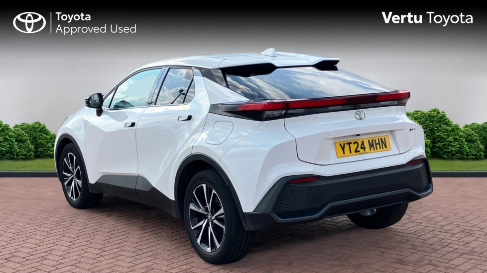 Toyota C-HR 1.8 Hybrid Design 5dr CVT Hybrid Hatchback - Image 4