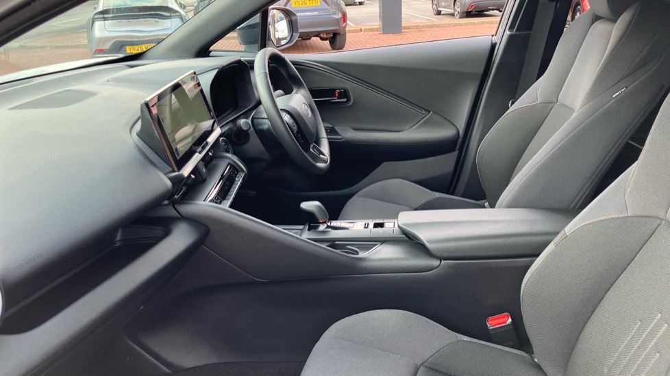 Toyota C-HR 1.8 Hybrid Design 5dr CVT Hybrid Hatchback - Image 5