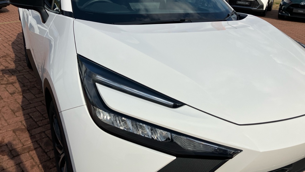 Toyota C-HR 1.8 Hybrid Design 5dr CVT Hybrid Hatchback - Image 20