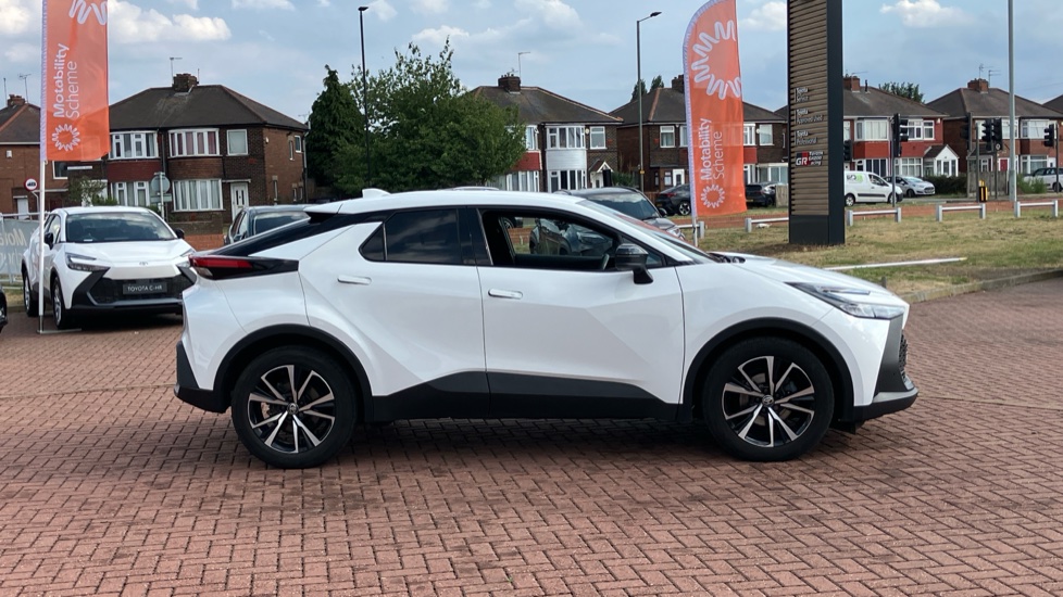 Toyota C-HR 1.8 Hybrid Design 5dr CVT Hybrid Hatchback - Image 23