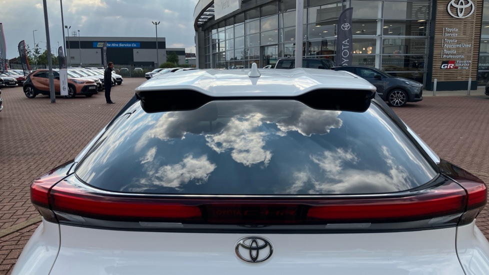 Toyota C-HR 1.8 Hybrid Design 5dr CVT Hybrid Hatchback - Image 36