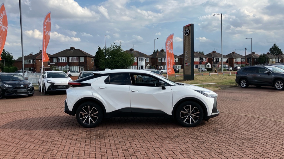 Toyota C-HR 1.8 Hybrid Design 5dr CVT Hybrid Hatchback - Image 46