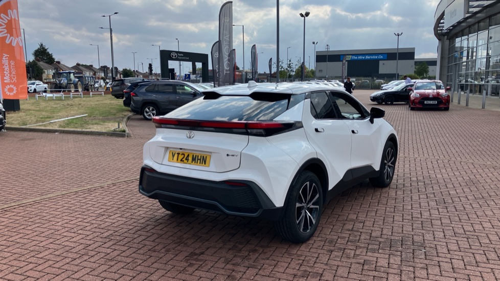 Toyota C-HR 1.8 Hybrid Design 5dr CVT Hybrid Hatchback - Image 47