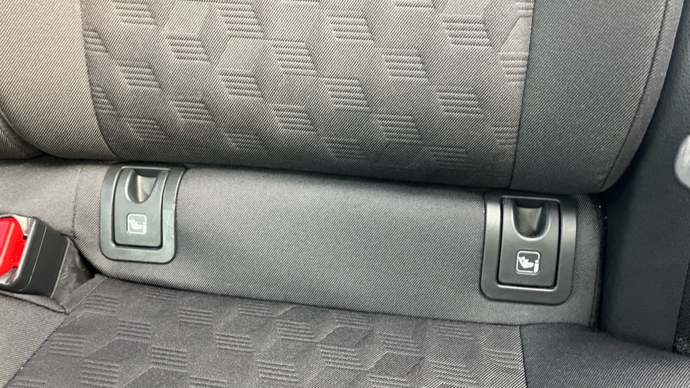 Toyota Yaris 1.5 Hybrid Design 5dr CVT Hybrid Hatchback - Image 14