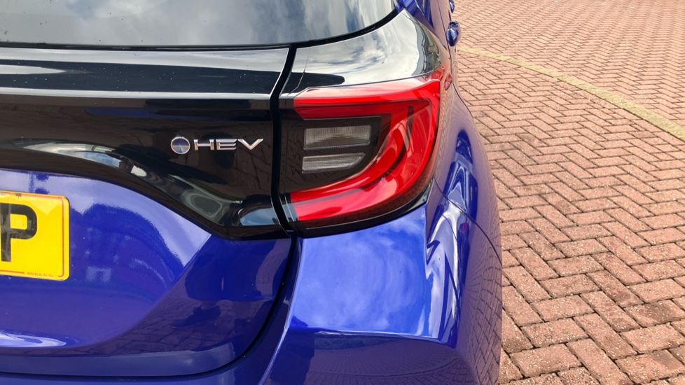 Toyota Yaris 1.5 Hybrid Design 5dr CVT Hybrid Hatchback - Image 21