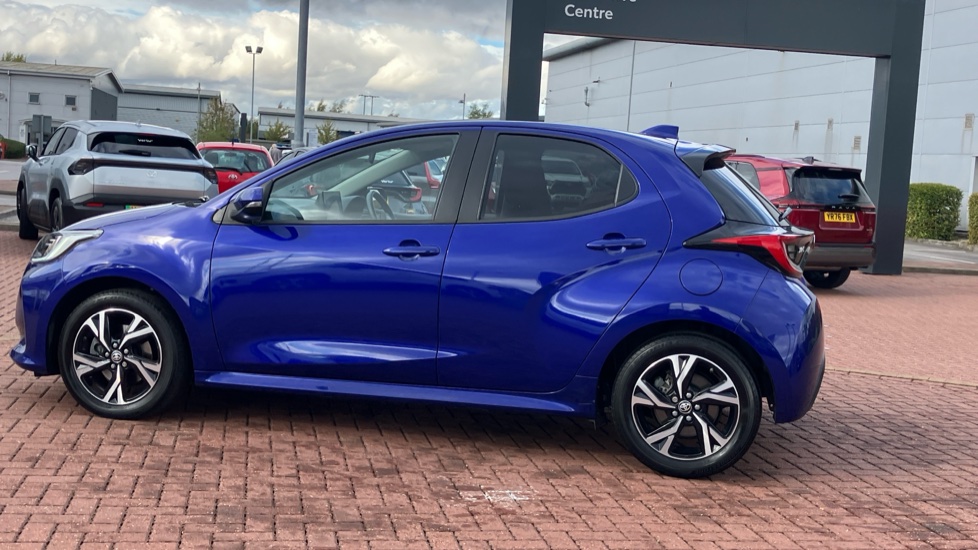 Toyota Yaris 1.5 Hybrid Design 5dr CVT Hybrid Hatchback - Image 24