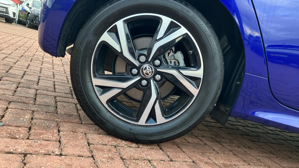 Toyota Yaris 1.5 Hybrid Design 5dr CVT Hybrid Hatchback - Image 25