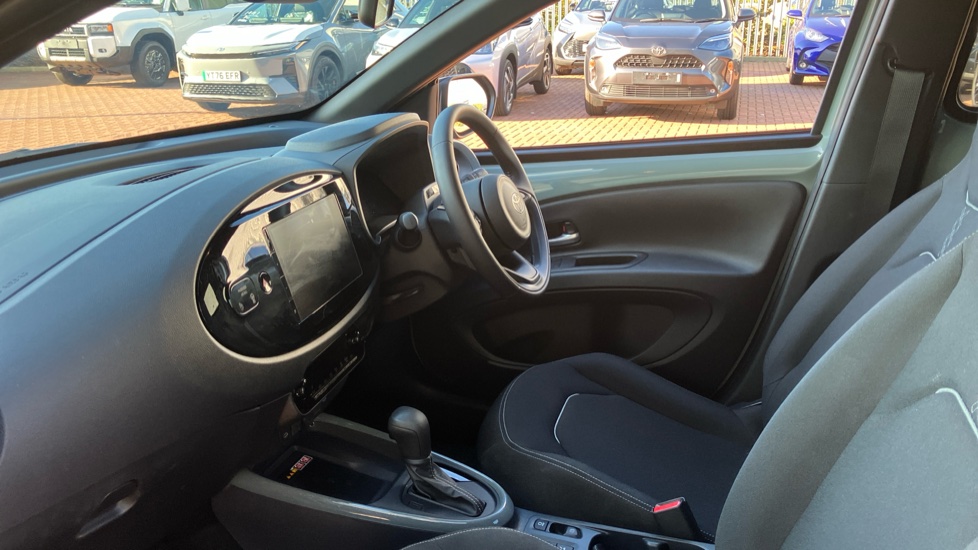 Toyota Aygo X 1.5 Hybrid Design 5dr CVT Hybrid Hatchback - Image 5
