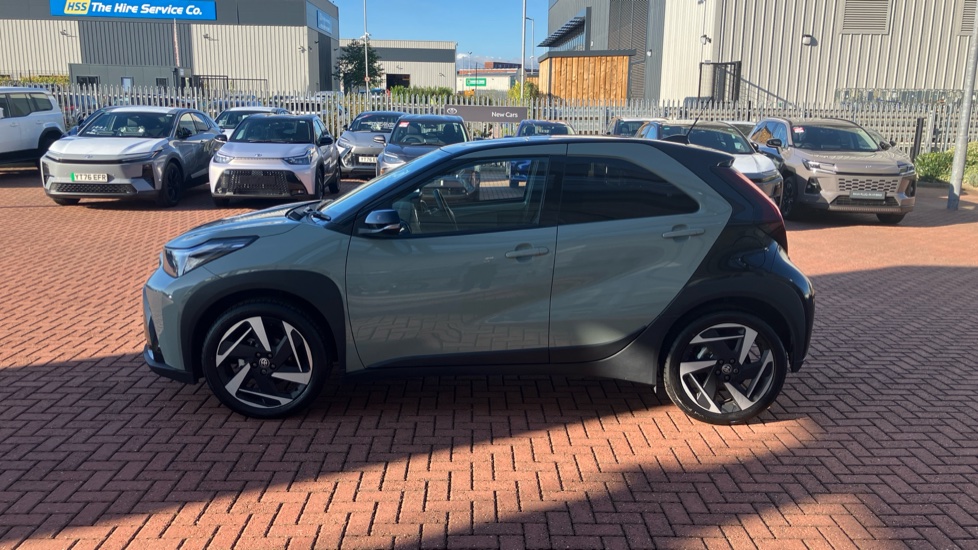 Toyota Aygo X 1.5 Hybrid Design 5dr CVT Hybrid Hatchback - Image 46