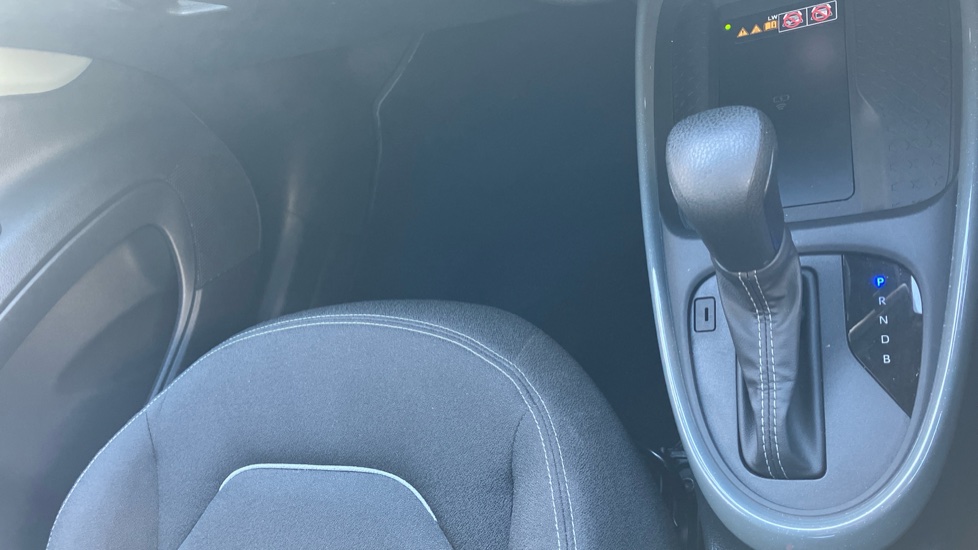Toyota Aygo X 1.5 Hybrid Design 5dr CVT Hybrid Hatchback - Image 57
