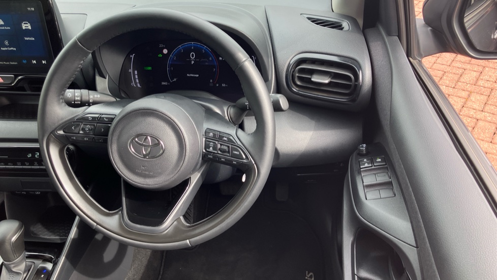 Toyota Yaris 1.5 Hybrid Design 5dr CVT Hybrid Hatchback - Image 10