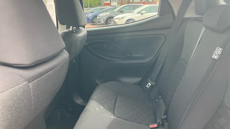 Toyota Yaris 1.5 Hybrid Design 5dr CVT Hybrid Hatchback - Image 15