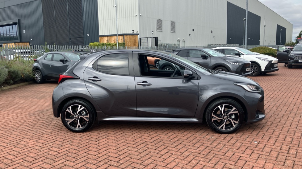Toyota Yaris 1.5 Hybrid Design 5dr CVT Hybrid Hatchback - Image 23