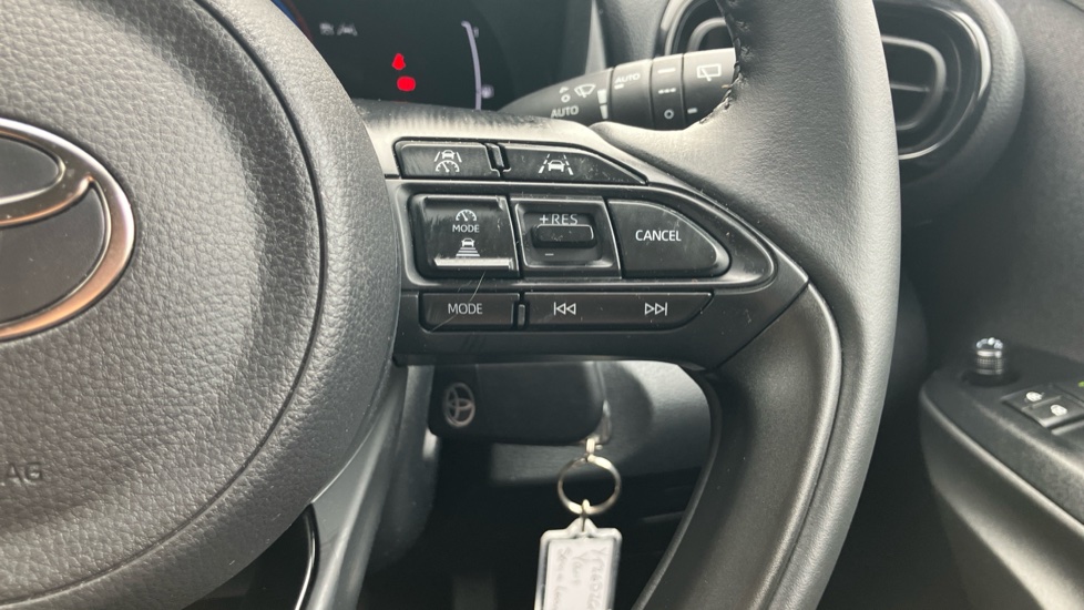 Toyota Yaris 1.5 Hybrid Design 5dr CVT Hybrid Hatchback - Image 29