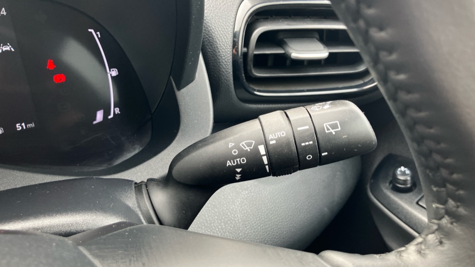 Toyota Yaris 1.5 Hybrid Design 5dr CVT Hybrid Hatchback - Image 32