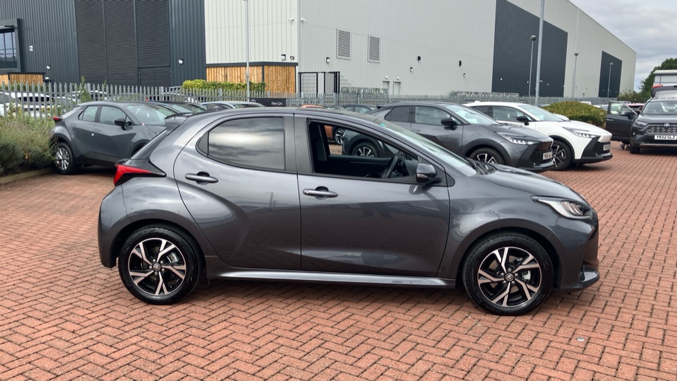 Toyota Yaris 1.5 Hybrid Design 5dr CVT Hybrid Hatchback - Image 45