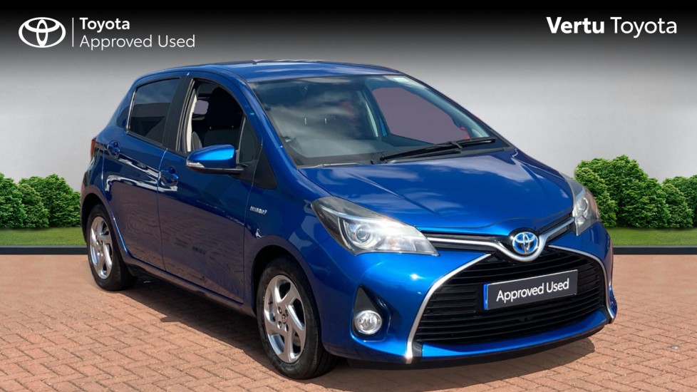 Toyota Yaris 1.5 Hybrid Icon 5dr CVT Hybrid Hatchback - Image 1
