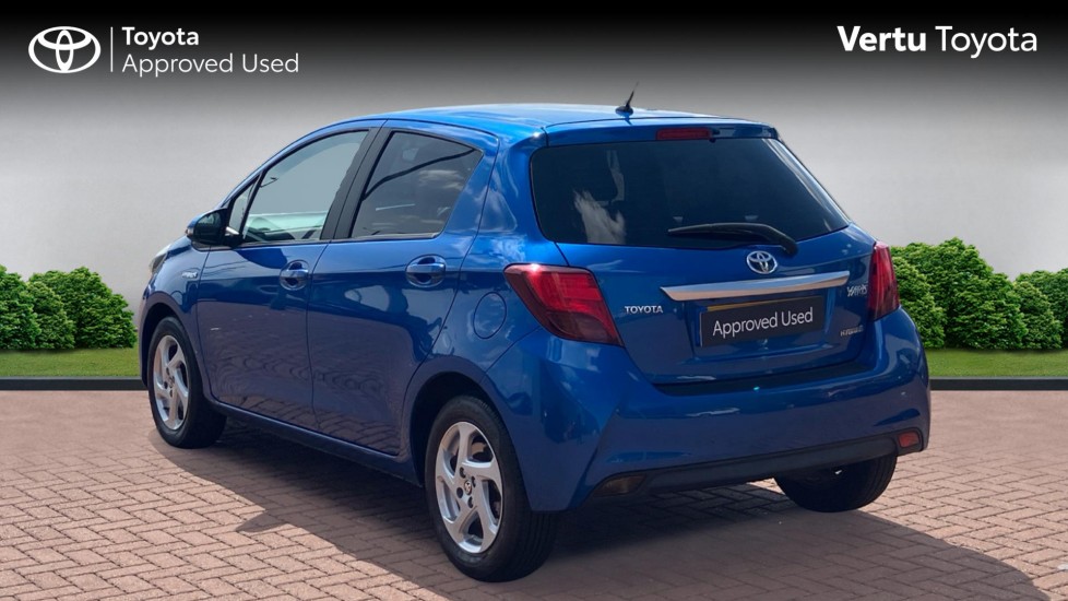 Toyota Yaris 1.5 Hybrid Icon 5dr CVT Hybrid Hatchback - Image 4