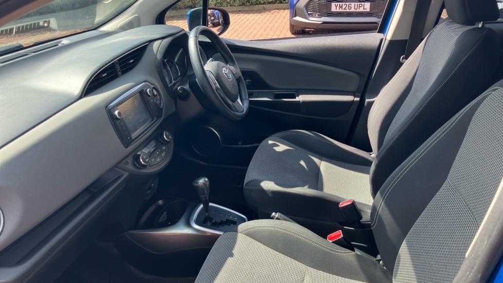 Toyota Yaris 1.5 Hybrid Icon 5dr CVT Hybrid Hatchback - Image 5