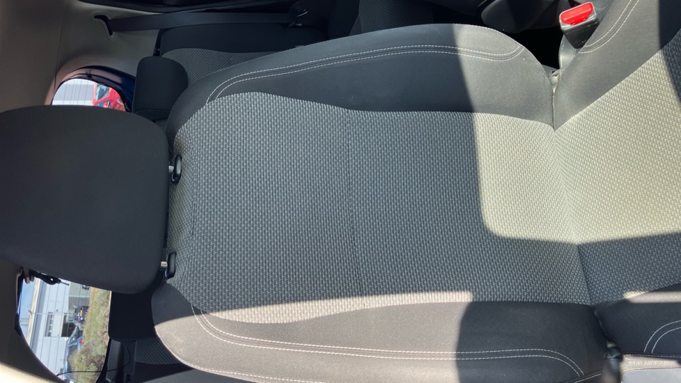 Toyota Yaris 1.5 Hybrid Icon 5dr CVT Hybrid Hatchback - Image 14