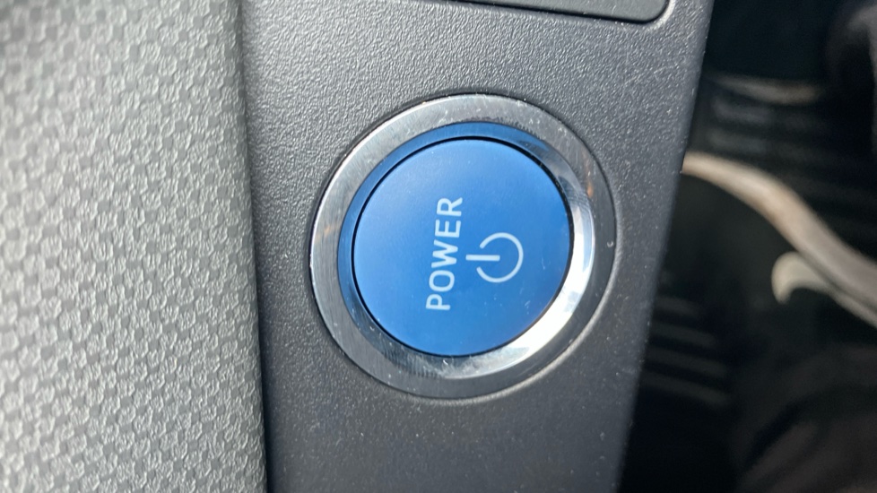 Toyota Yaris 1.5 Hybrid Icon 5dr CVT Hybrid Hatchback - Image 16