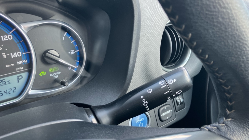 Toyota Yaris 1.5 Hybrid Icon 5dr CVT Hybrid Hatchback - Image 32