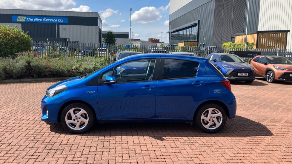 Toyota Yaris 1.5 Hybrid Icon 5dr CVT Hybrid Hatchback - Image 52