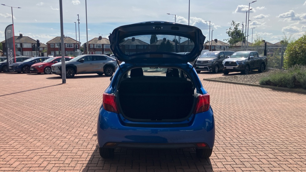 Toyota Yaris 1.5 Hybrid Icon 5dr CVT Hybrid Hatchback - Image 53