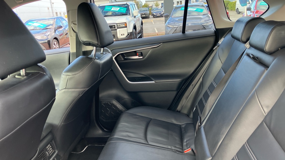 Toyota RAV4 2.5 VVT-i Hybrid Excel 5dr CVT Hybrid Estate - Image 15